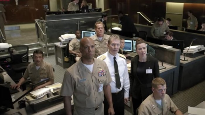 HunterKiller_1540561353124_101452393_ver1.0_900_675