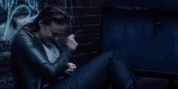 Sophie-Turner-as-Jean-Grey-crying-outside-in-X-Men-Dark-Phoenix