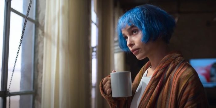 zoe-kravitz-as-angela-childs-holding-a-mug-in-Kimi